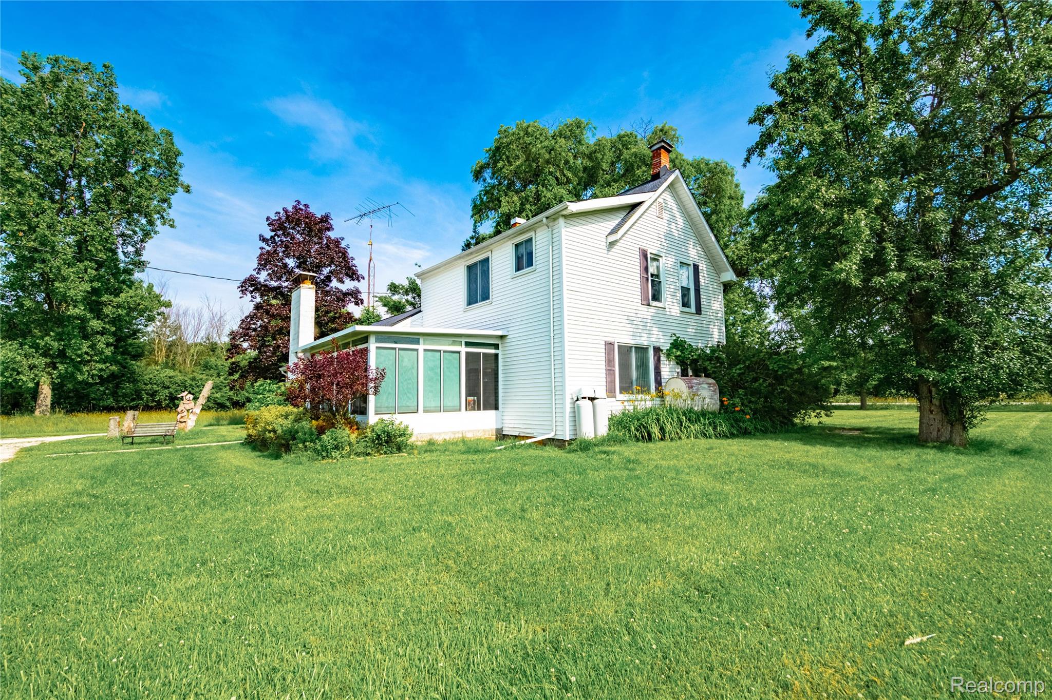 8384 Imlay City Road Avoca, MI 48006 - Photo 13 of 39 _DSC7444-HDR.jpg