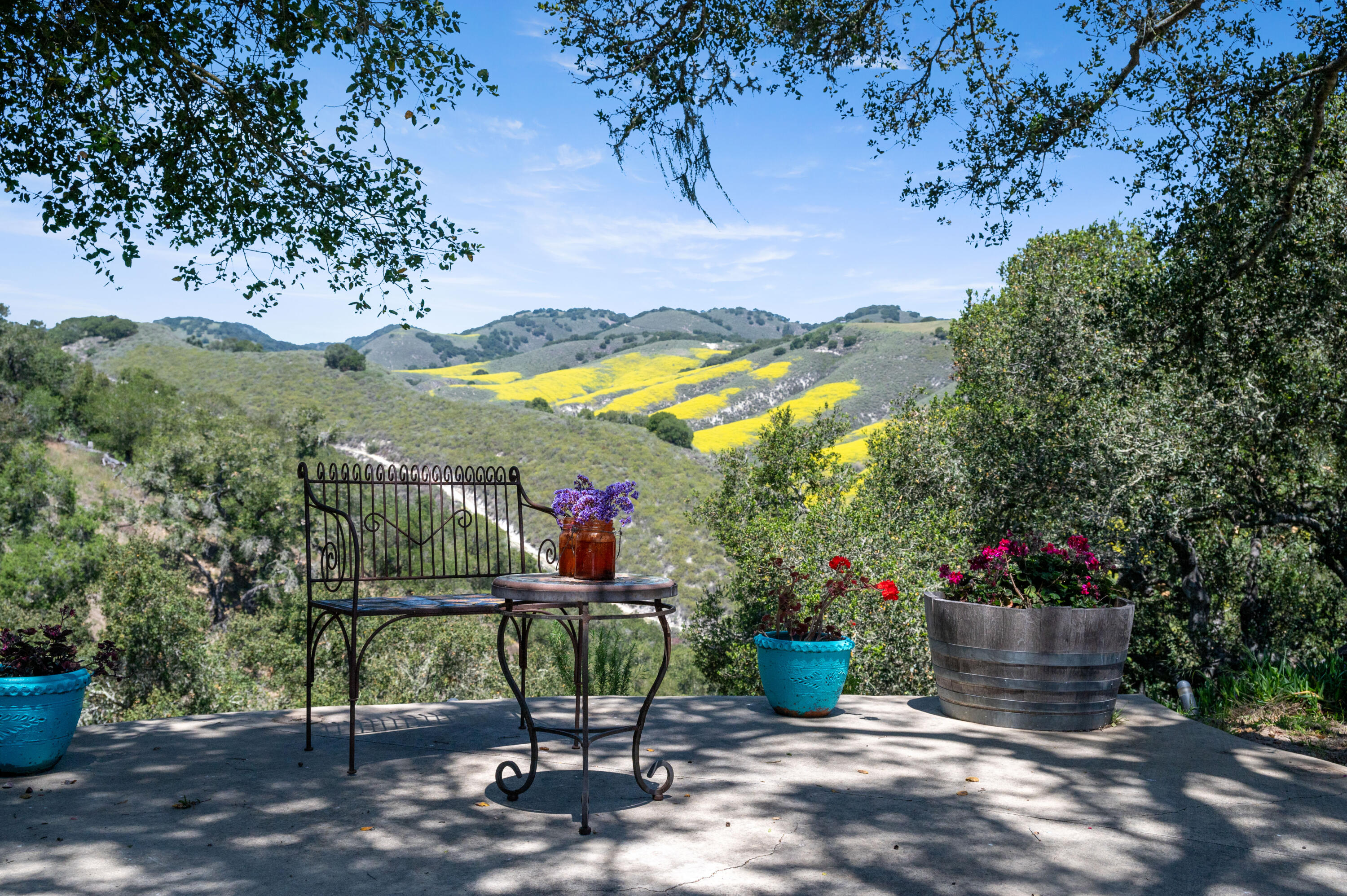 760 Falcon Ridge Lane Buellton, CA 93427 - Photo 32 of 51 a view of a chairs and table in the patio