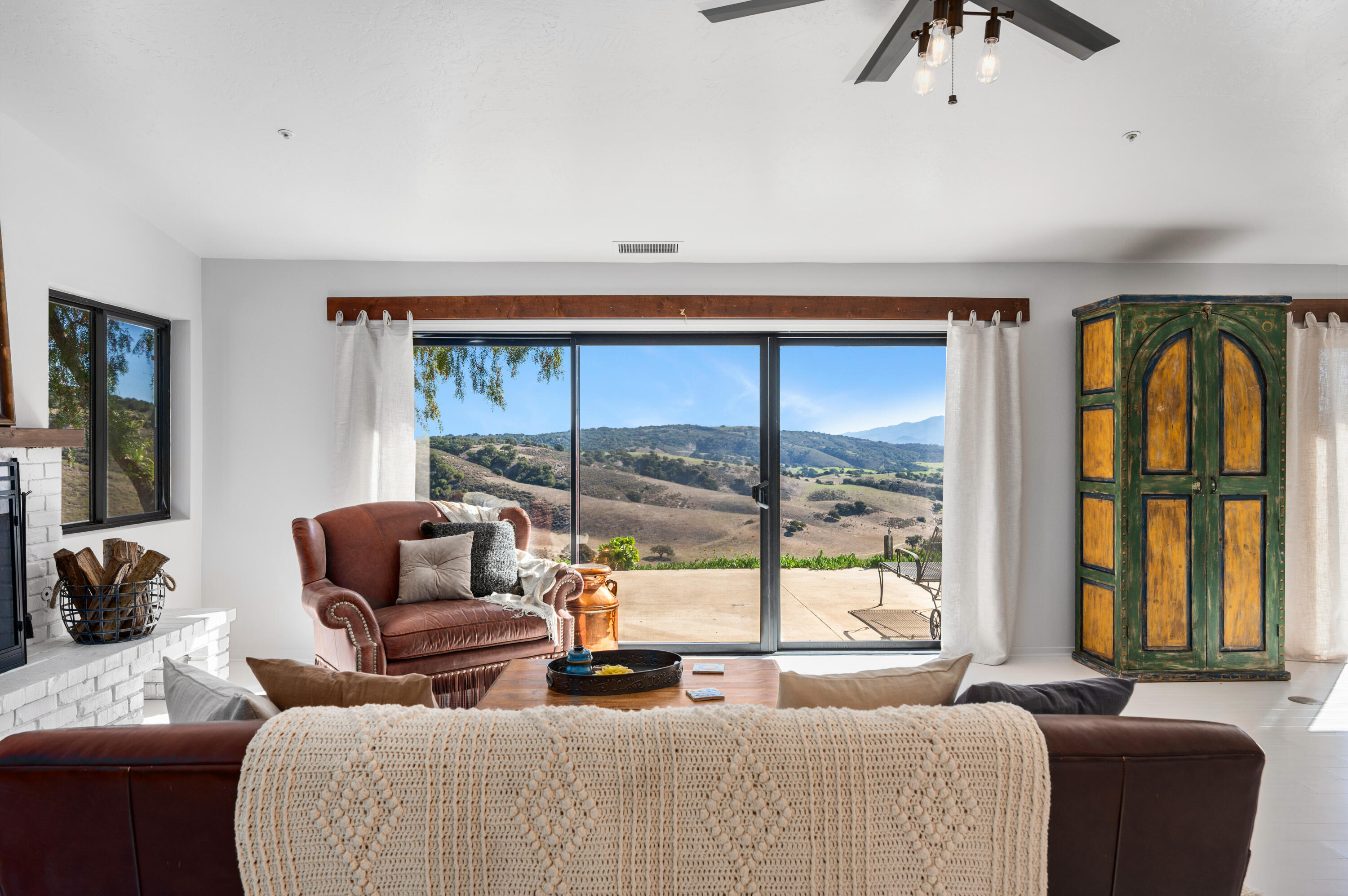 760 Falcon Ridge Lane Buellton, CA 93427 - Photo 8 of 51 a living room with furniture and a window