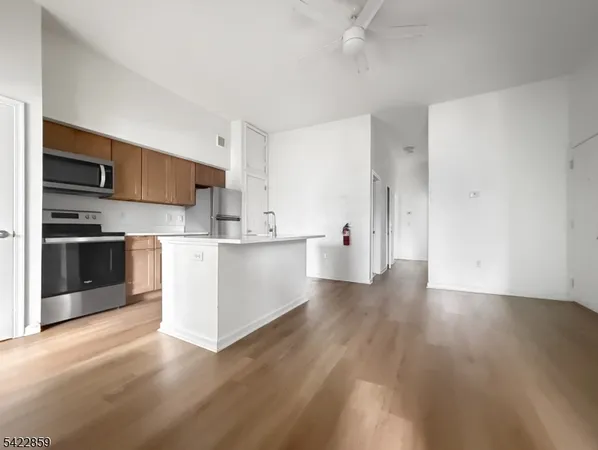 $2,095 | 403 South Main Street, Unit 201, Phillipsburg, NJ 08865