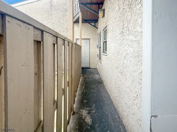 $2,095 | 403 South Main Street, Unit 201, Phillipsburg, NJ 08865