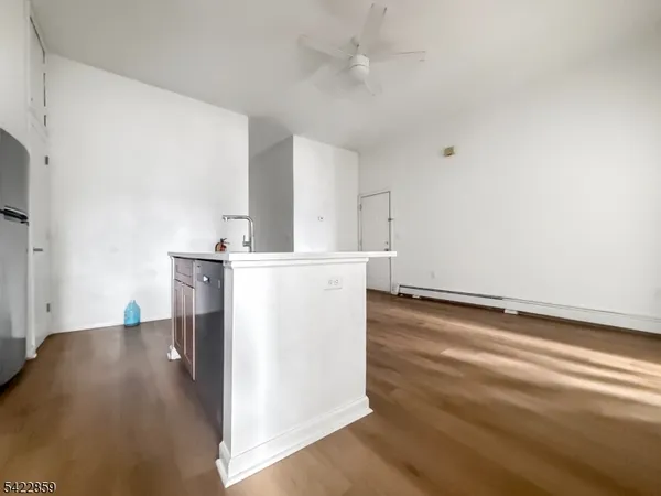 $2,095 | 403 South Main Street, Unit 201, Phillipsburg, NJ 08865