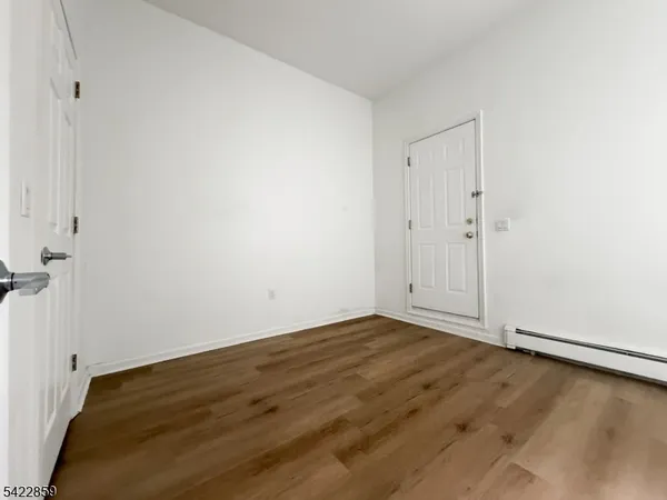 $2,095 | 403 South Main Street, Unit 201, Phillipsburg, NJ 08865