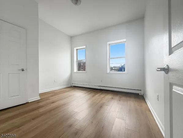 $2,095 | 403 South Main Street, Unit 201, Phillipsburg, NJ 08865