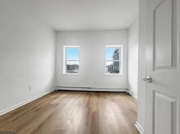 $2,095 | 403 South Main Street, Unit 201, Phillipsburg, NJ 08865