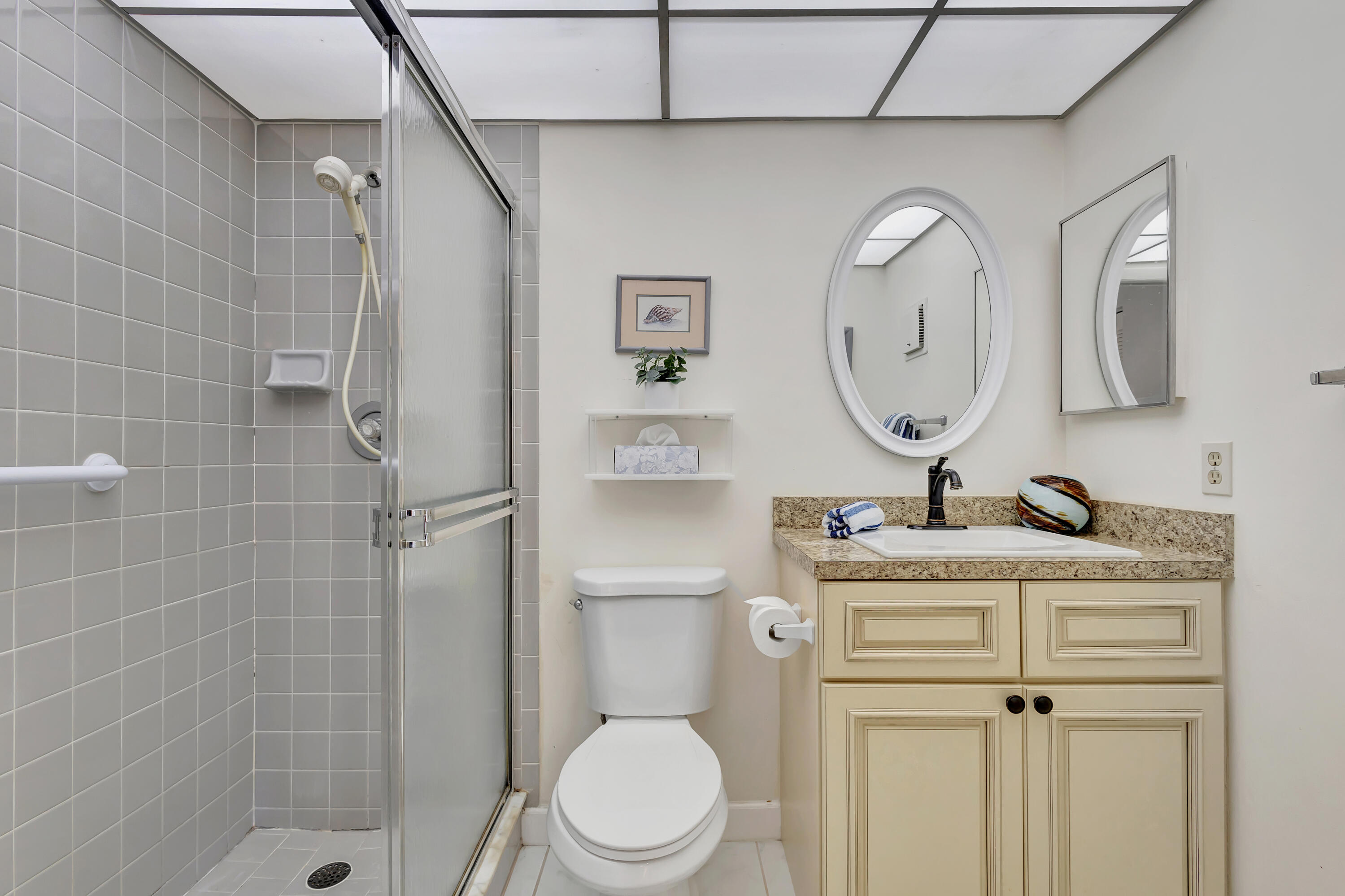 161 Normandy Lane, Unit D Delray Beach, FL 33484 - Photo 18 of 83 PRIMARY BATH