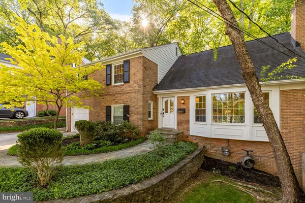 $1,299,500 | 11601 Magruder Lane, Rockville, MD 20852