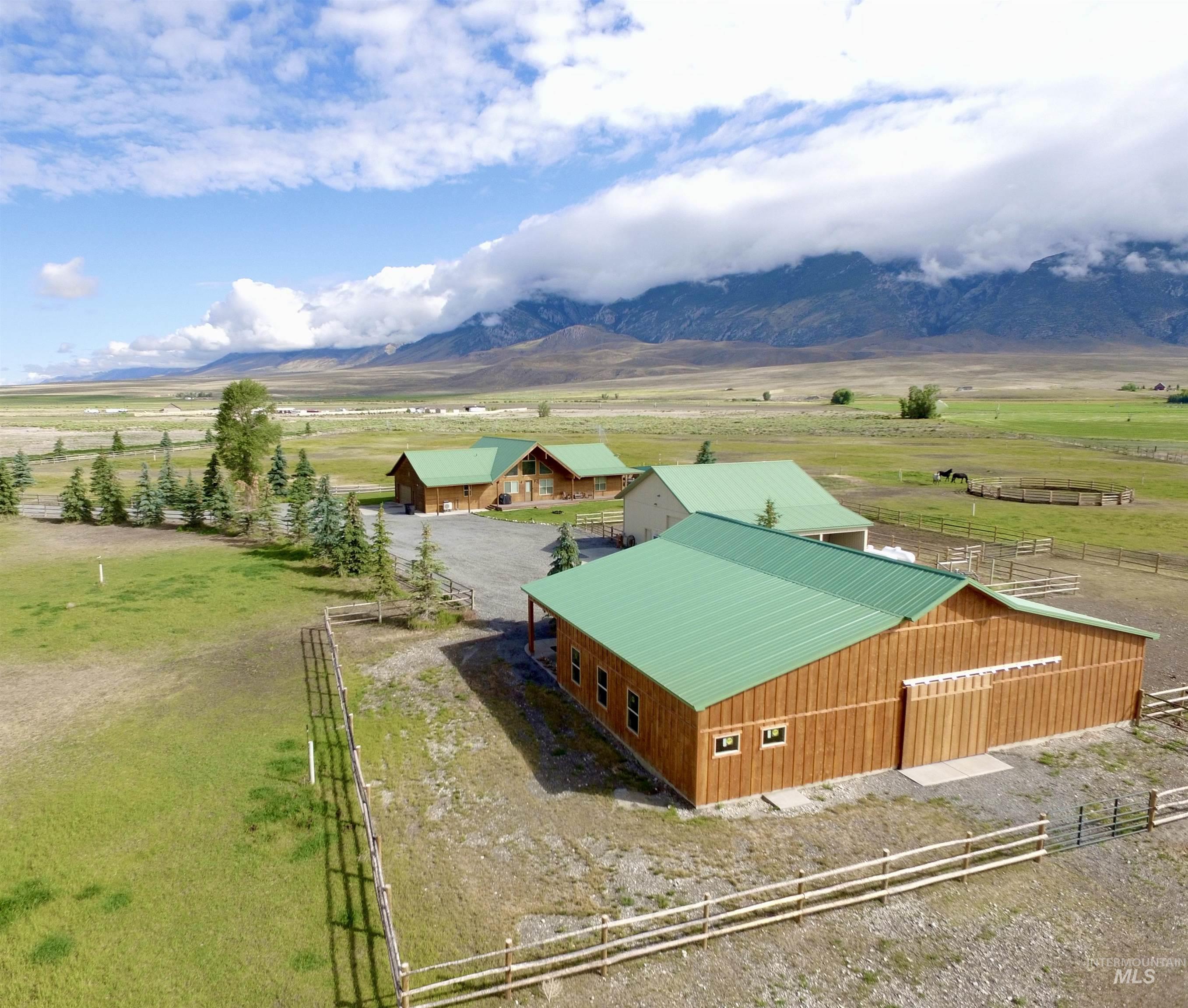 180 Crows Nest Loop Mackay, ID 83251 - Photo 2 of 9