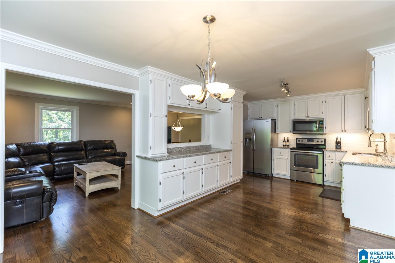 406 Thompson Road Alabaster, AL 35007 - Photo 17 of 38