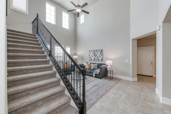 $685,000 | 1813 North Paddington Lane, Clovis, CA 93619