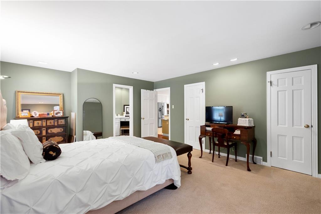 1580 Williamsburg Road Pittsburgh, PA 15243 - Photo 19 of 41 a bedroom with a bed and furniture