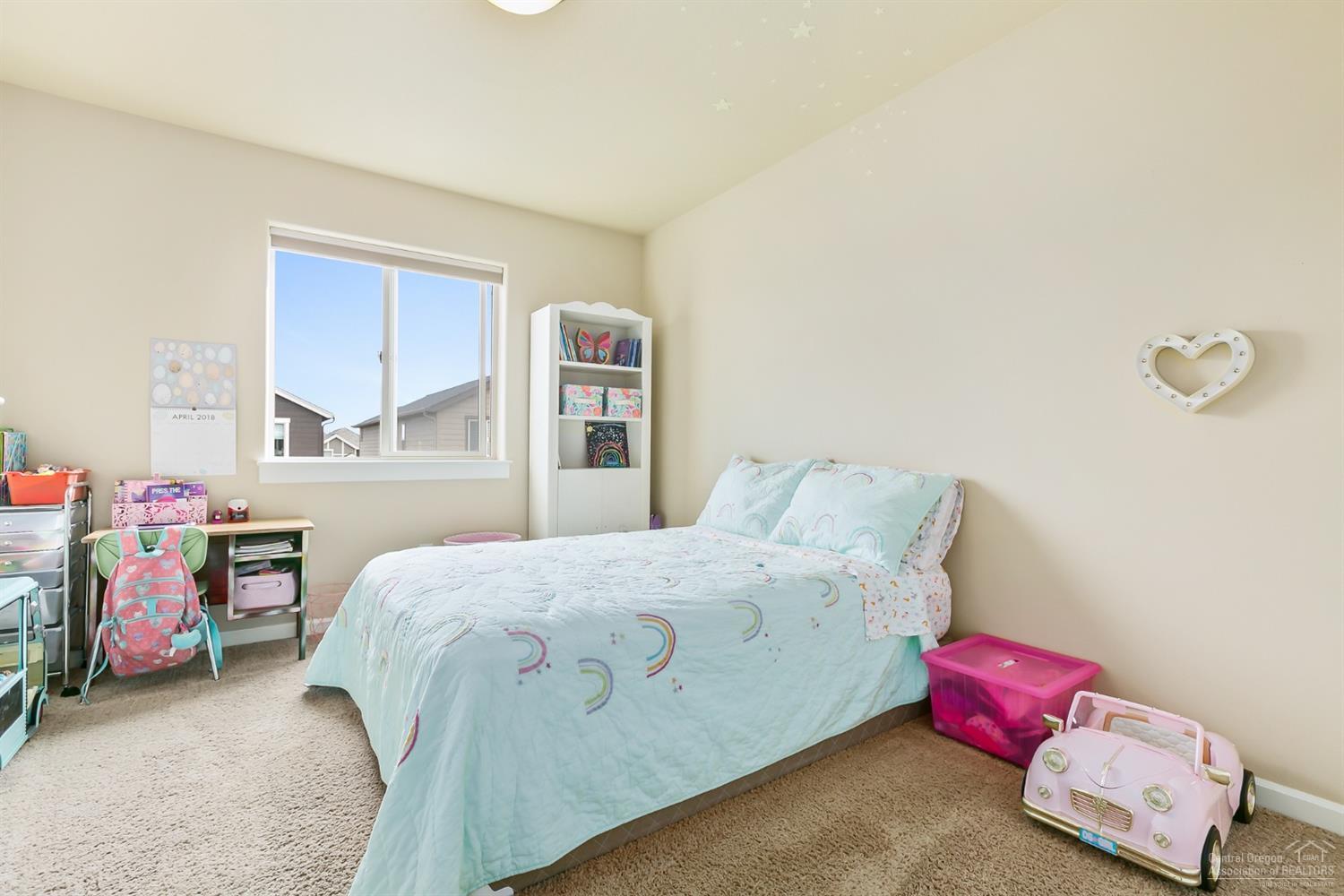 20767 Smoke Stack Lane Bend, OR 97701 - Photo 21 of 24 Second bedroom