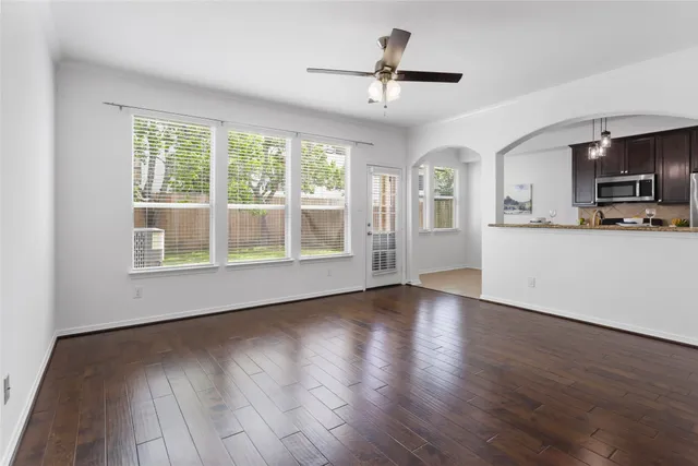 $285,000 | 2840 Sand Dune Drive Private, Seabrook, TX 77586