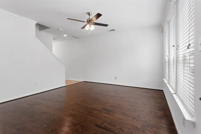 $285,000 | 2840 Sand Dune Drive Private, Seabrook, TX 77586