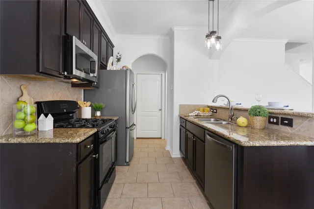 $285,000 | 2840 Sand Dune Drive Private, Seabrook, TX 77586