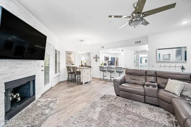 $474,990 | 15095 North Thompson Peak Parkway, Unit 2046, Scottsdale, AZ 85260