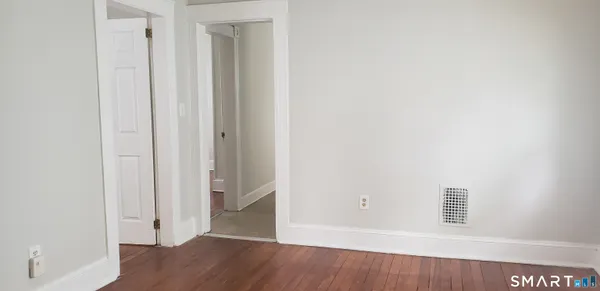 $2,350 | 111-1st Fl 111-1st, Bridgeport, CT 06607