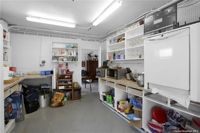 $995,000 | 145 West Harbor Drive, Lake Charles, LA 70607