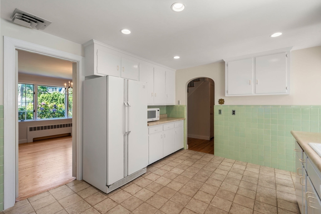 14 Judith Road Newton, MA 02459 - Photo 24 of 32