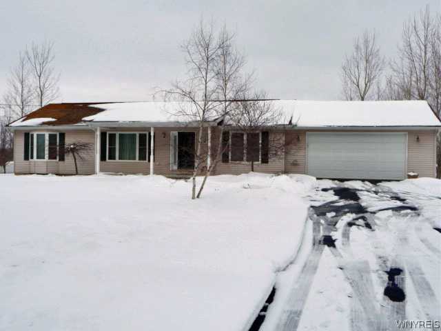 5739 Fisk Road Pendleton, NY 14094 - Photo 1 of 1 Exterior Front