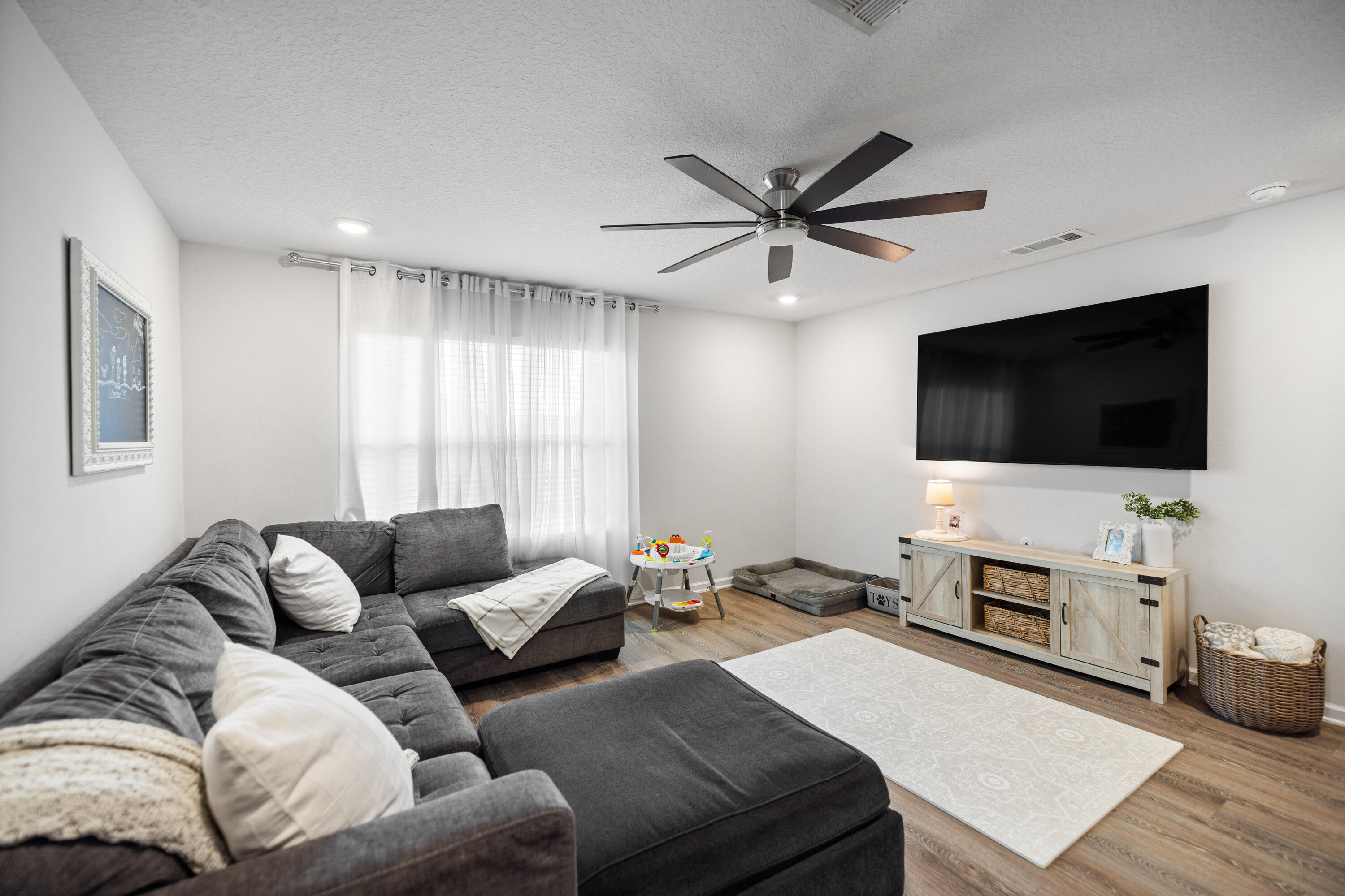 211 Laurel Hill Street Crestview, FL 32539 - Photo 20 of 60 211LaurelHillSt-Crestview-FL-035