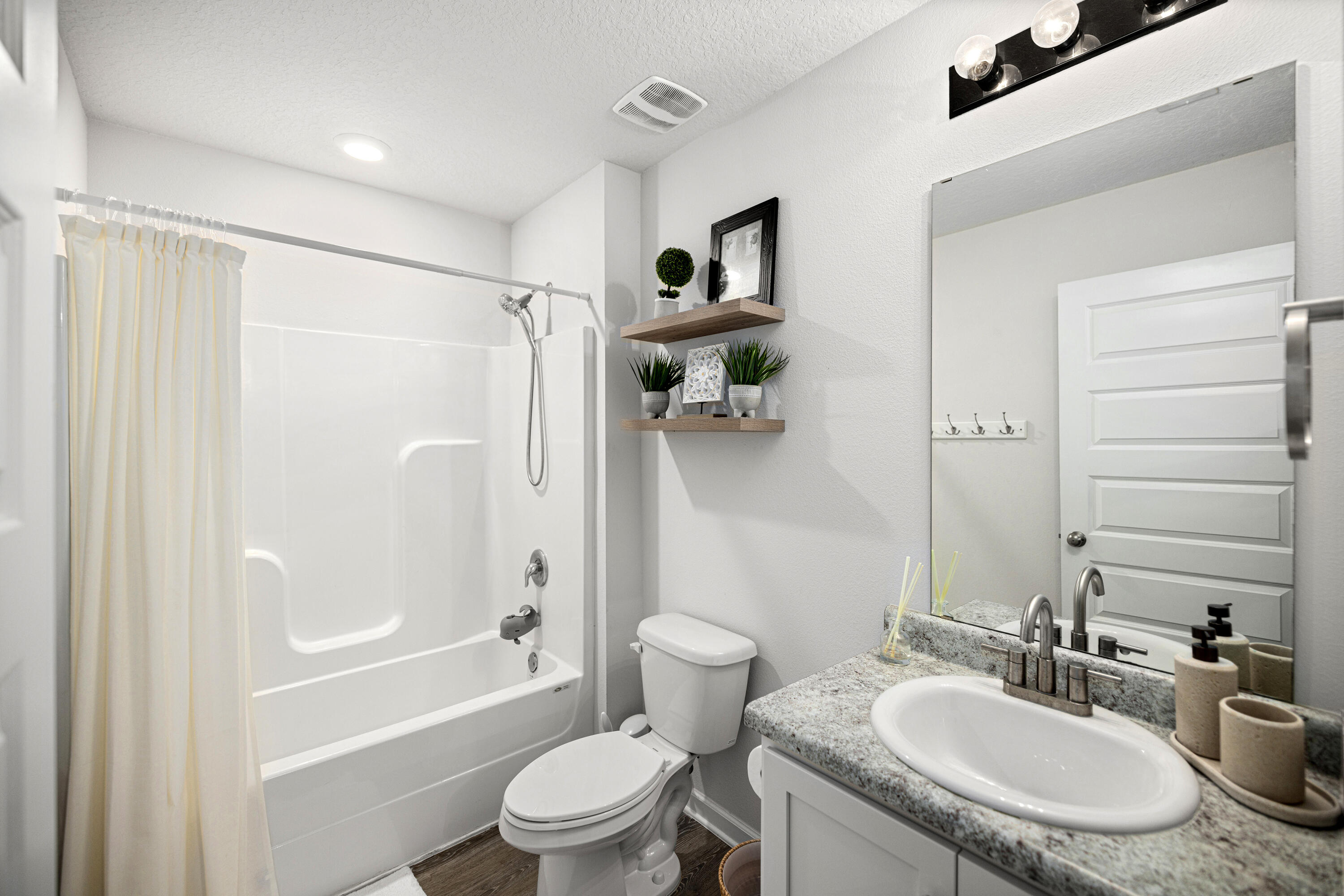 211 Laurel Hill Street Crestview, FL 32539 - Photo 40 of 60 211LaurelHillSt-Crestview-FL-051