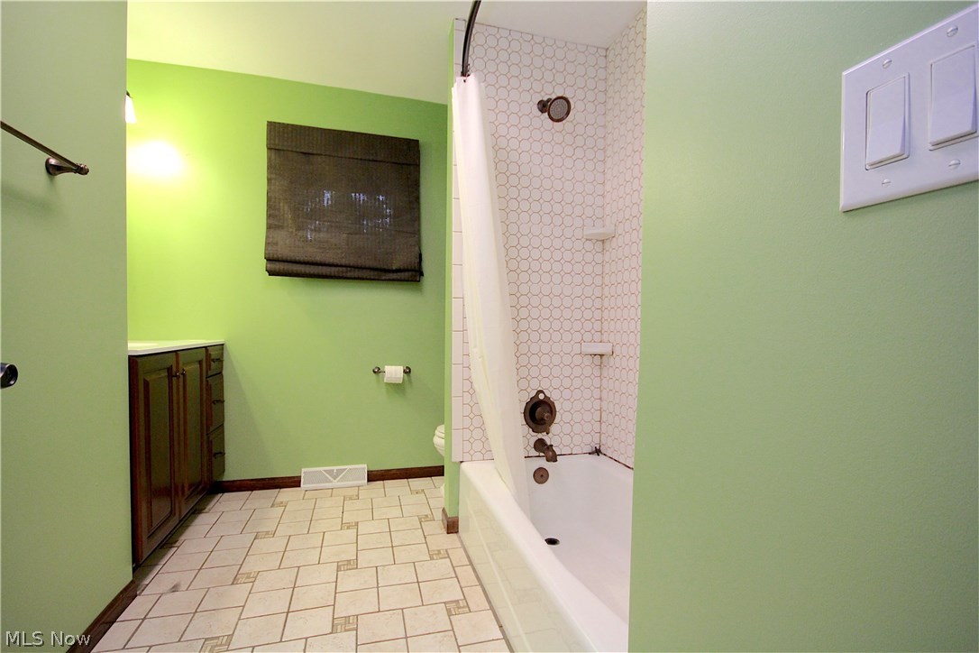 368 Sandhurst Road Akron, OH 44333 - Photo 19 of 32 Gallery Image 19