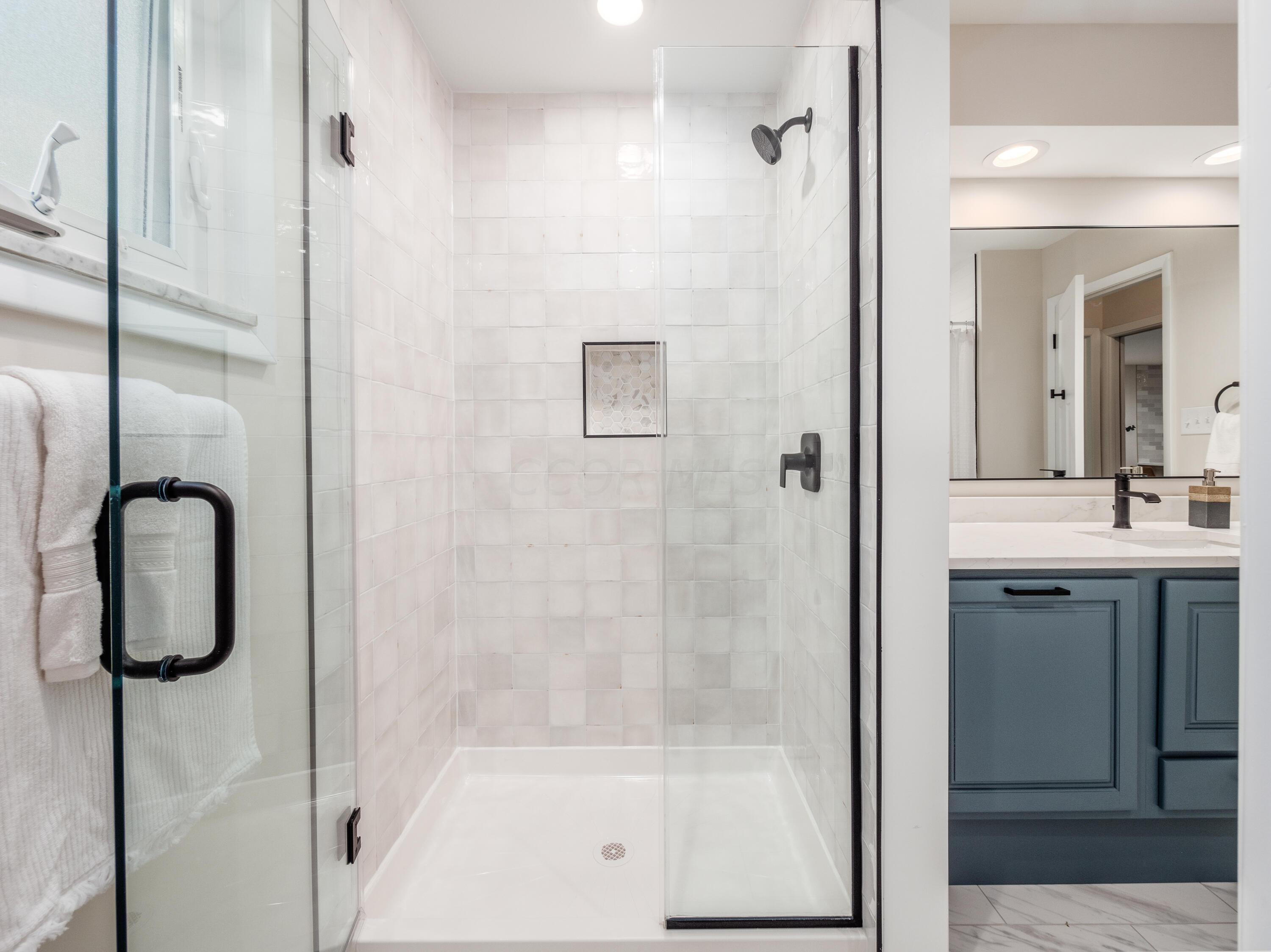 1941 Hythe Road Columbus, OH 43220 - Photo 45 of 67 Second Full Bath