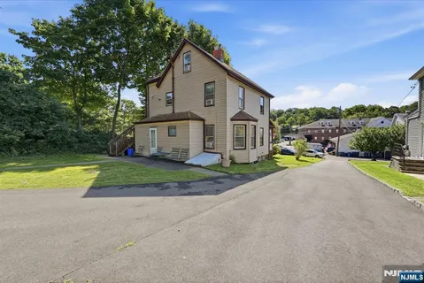 $575,000 | 60 Martin Road, Verona, NJ 07044