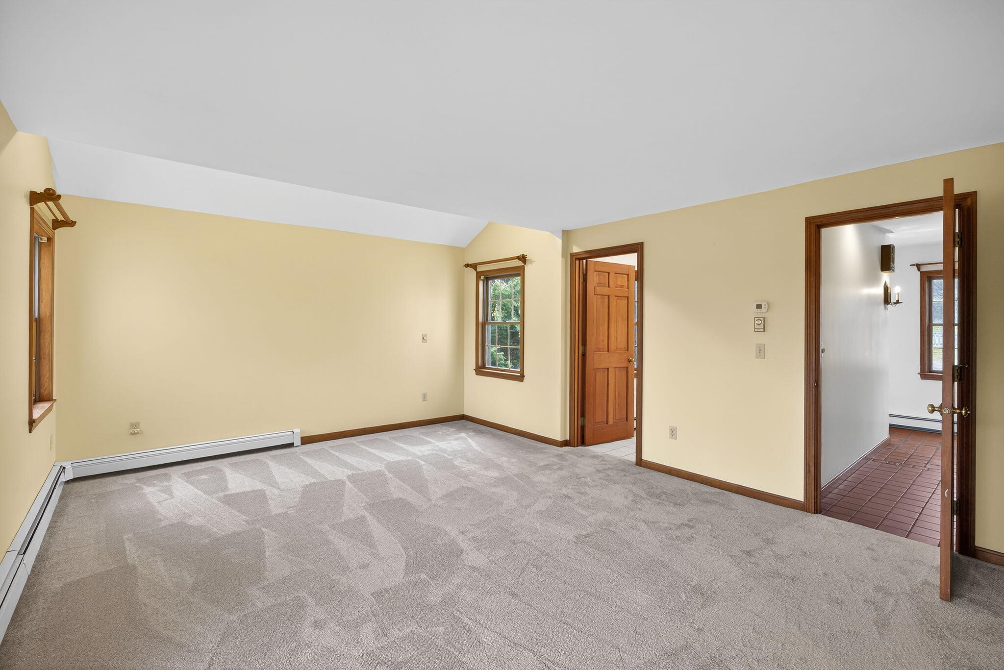 4 Earl Road East Sandwich, MA 02537 - Photo 35 of 63 an empty room with closet and a window