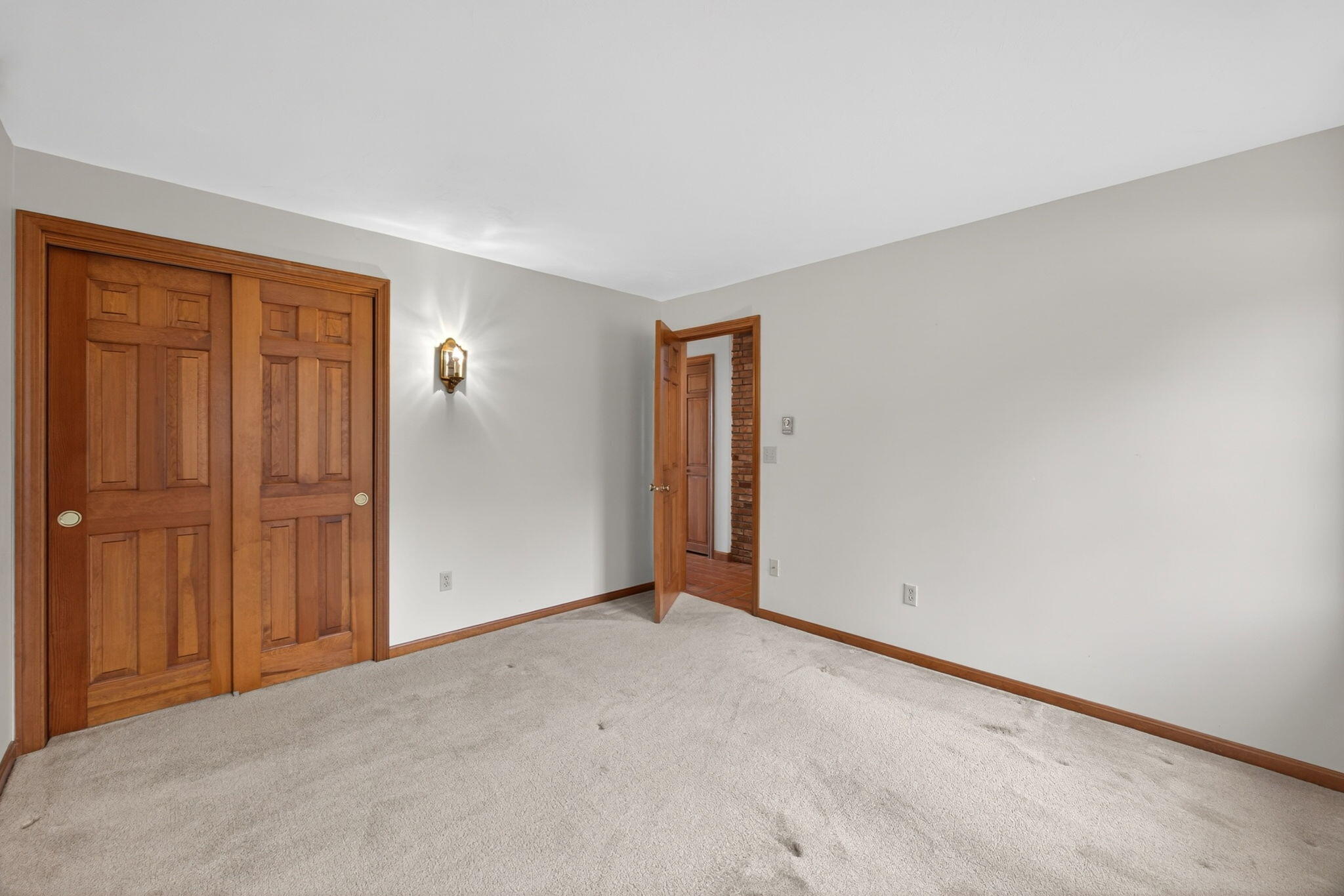 4 Earl Road East Sandwich, MA 02537 - Photo 43 of 63 an empty room with closet area