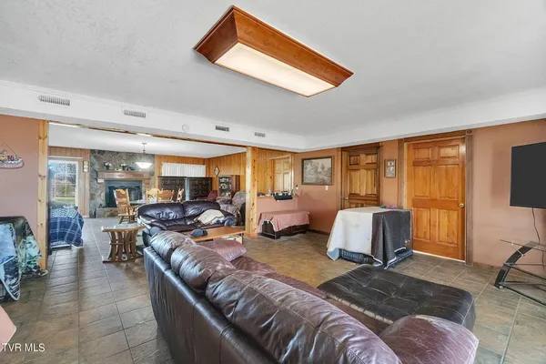 $899,000 | 545 McMillan Road, Midway, TN 37809