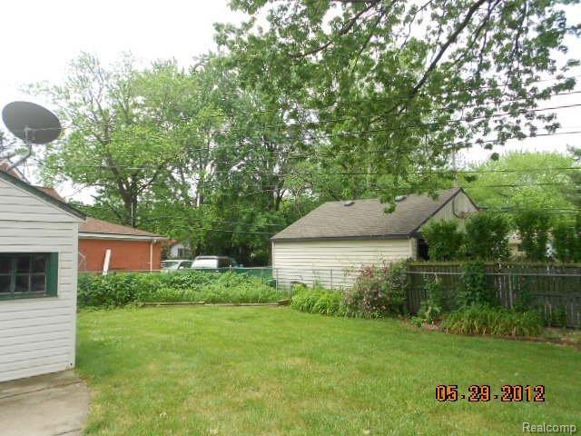 15234 Nehls Avenue Eastpointe, MI 48021 - Photo 9 of 9 yard.JPG