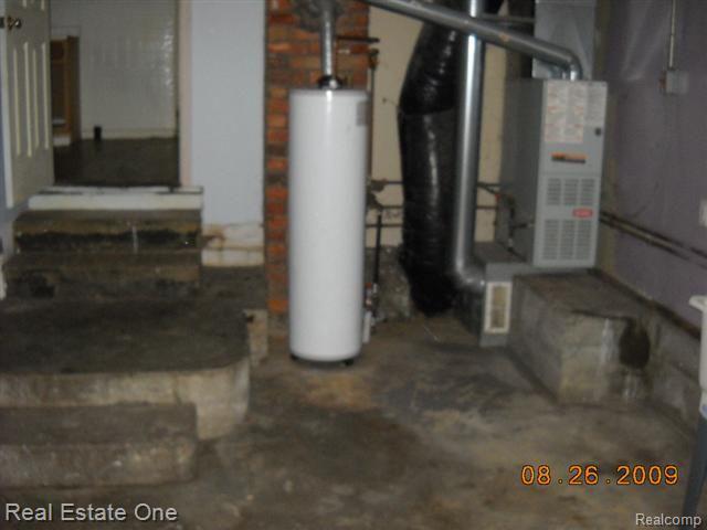 21415 Evergreen Road Southfield, MI 48075 - Photo 7 of 7 DSCN3885 (Small)