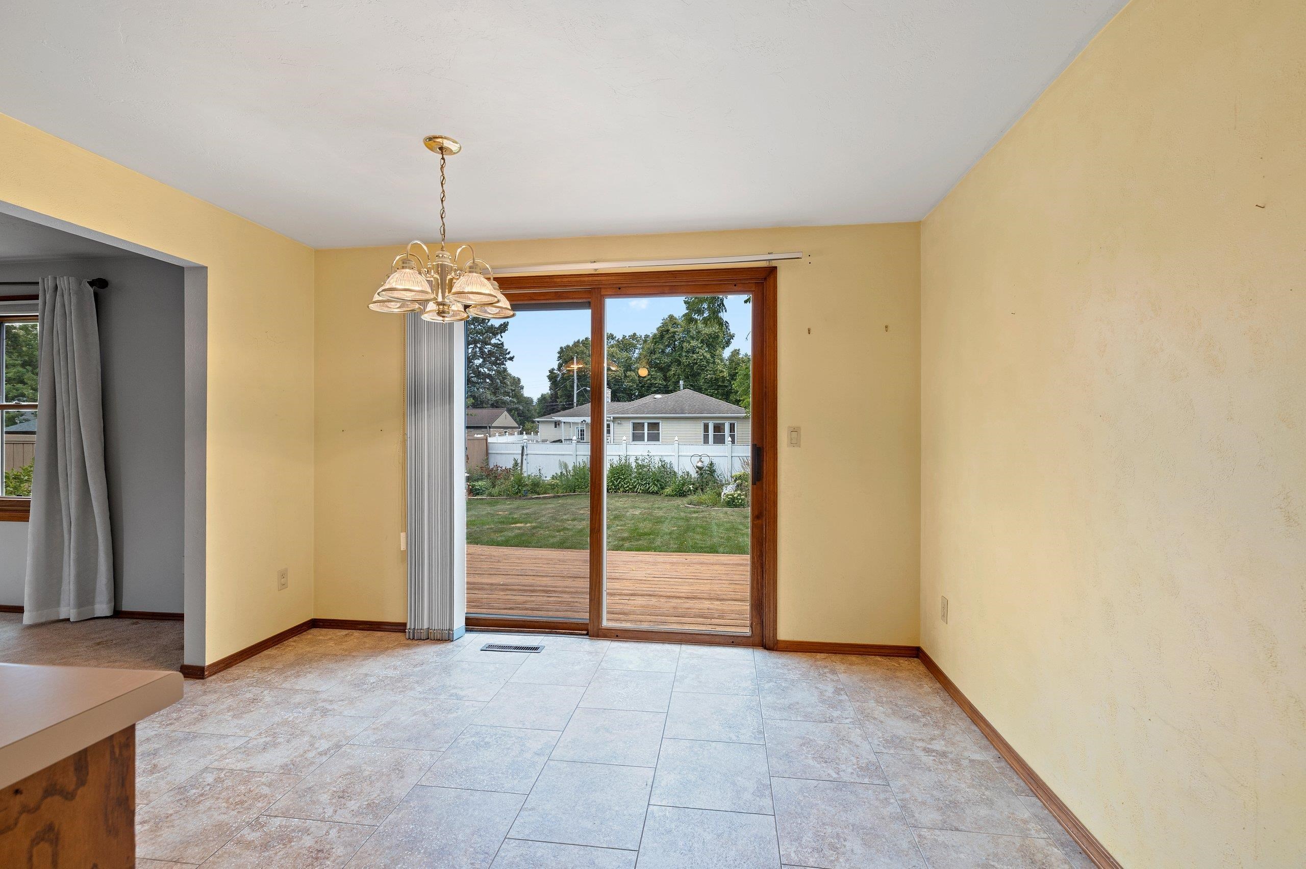 1043 Coppens Road Green Bay, WI 54303 - Photo 8 of 62 Gallery Image 8