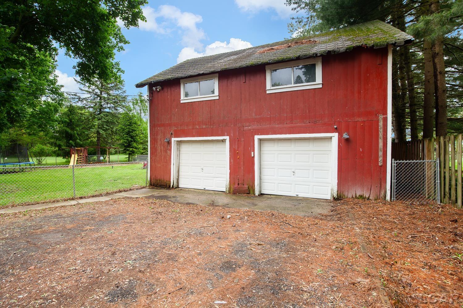 2803 Spielman Road Adrian, MI 49221 - Photo 4 of 55 50175938-f8ae98a7-4426-495e-81ac-678257e61547.JPG