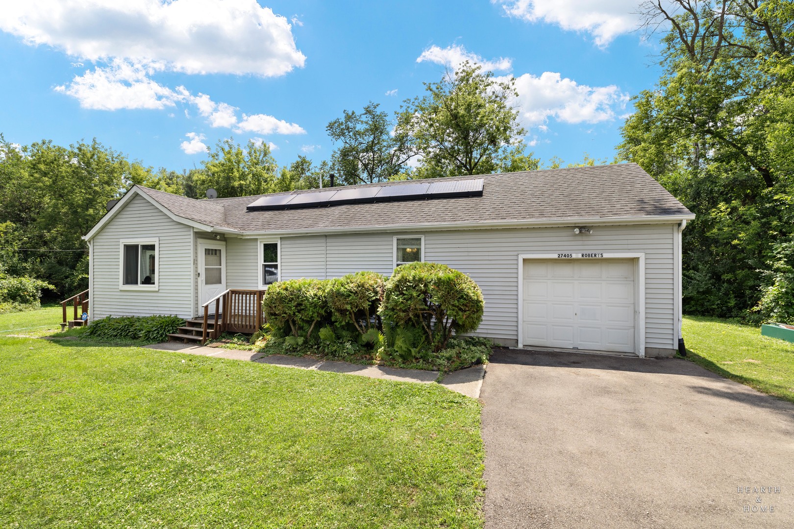 27405 North Roberts Road Island Lake, IL 60042 - Photo 2 of 20 Gallery Image 2