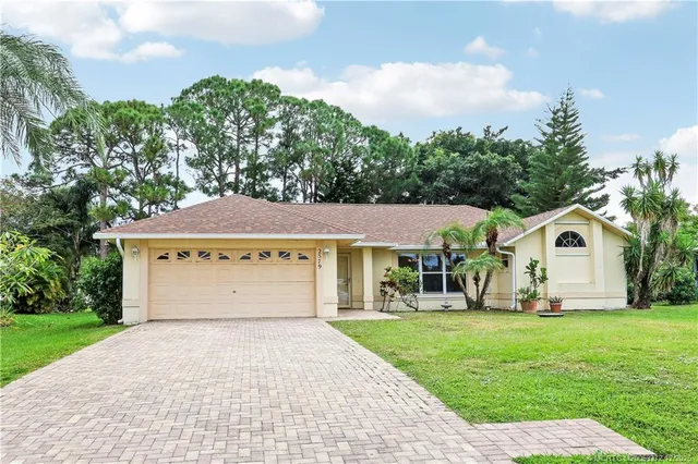 $499,900 | 2579 Southeast Leithgow Street, Port St. Lucie, FL 34952