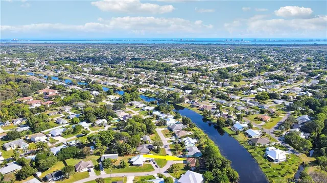 $499,900 | 2579 Southeast Leithgow Street, Port St. Lucie, FL 34952