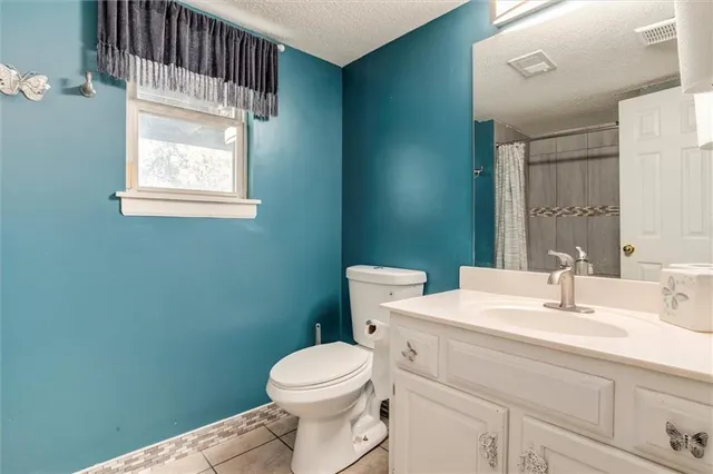 $370,000 | 980 West Elizabeth Street, Olathe, KS 66061