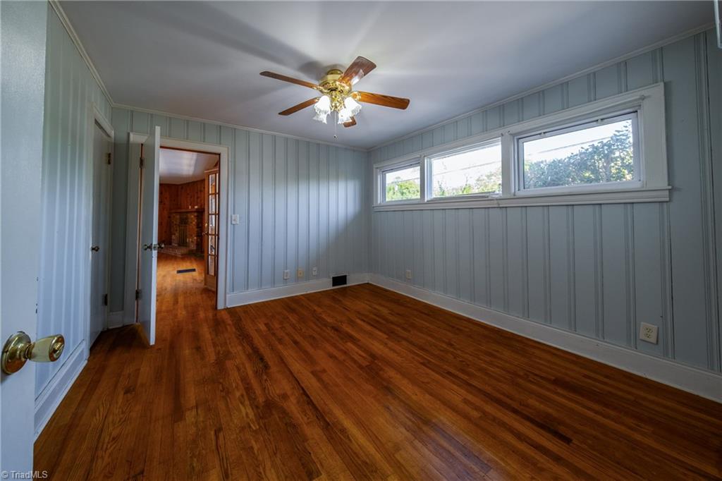 534 East King Street King, NC 27021 - Photo 12 of 39