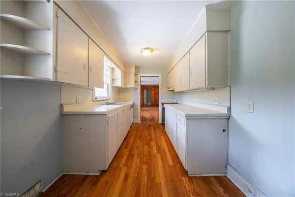 $319,900 | 534 East King Street, King, NC 27021