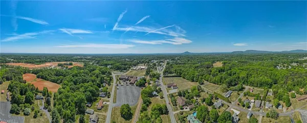 $319,900 | 534 East King Street, King, NC 27021