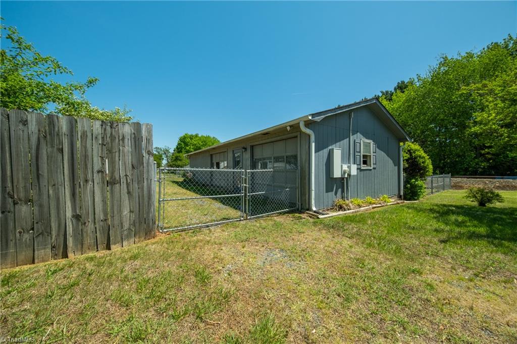 534 East King Street King, NC 27021 - Photo 38 of 39