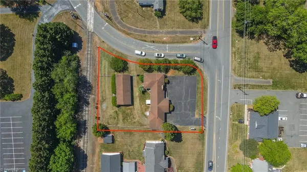 $319,900 | 534 East King Street, King, NC 27021
