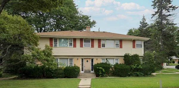 $875 | 5806 North 76th Street, Unit 2, Milwaukee, WI 53218