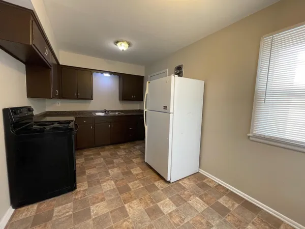$875 | 5806 North 76th Street, Unit 2, Milwaukee, WI 53218