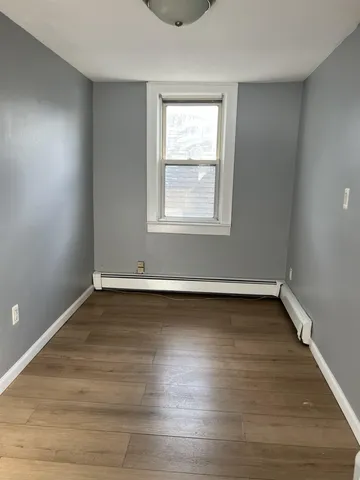 $1,900 | 571 Avenue A, Unit 4, Bayonne, NJ 07002