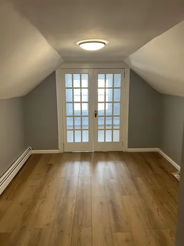 $1,900 | 571 Avenue A, Unit 4, Bayonne, NJ 07002