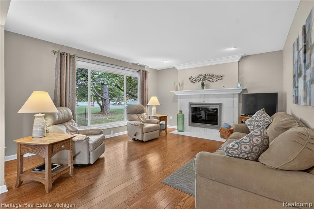 14038 Hogan Road Linden, MI 48451 - Photo 8 of 53